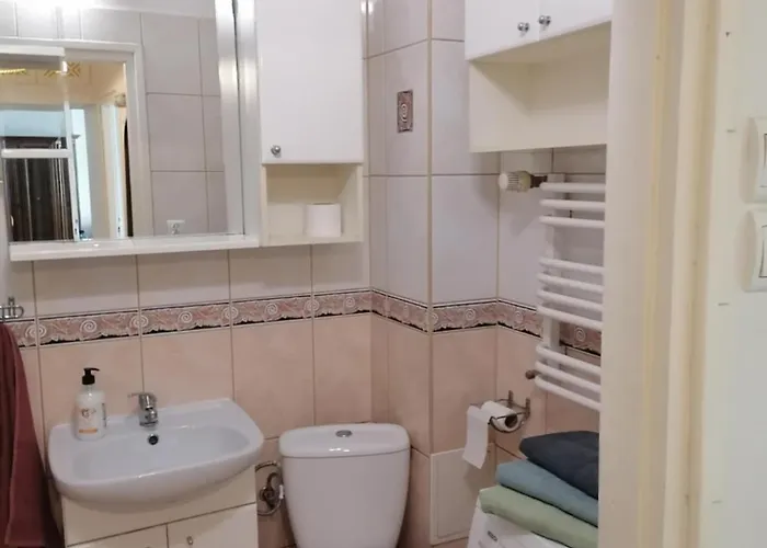 Dwa Kuchnia łazienka W Cichym Centrum Miasta Z Wewnętrznym Parkingiem Samodzielne Zameldowanie O Dowolnej Porze